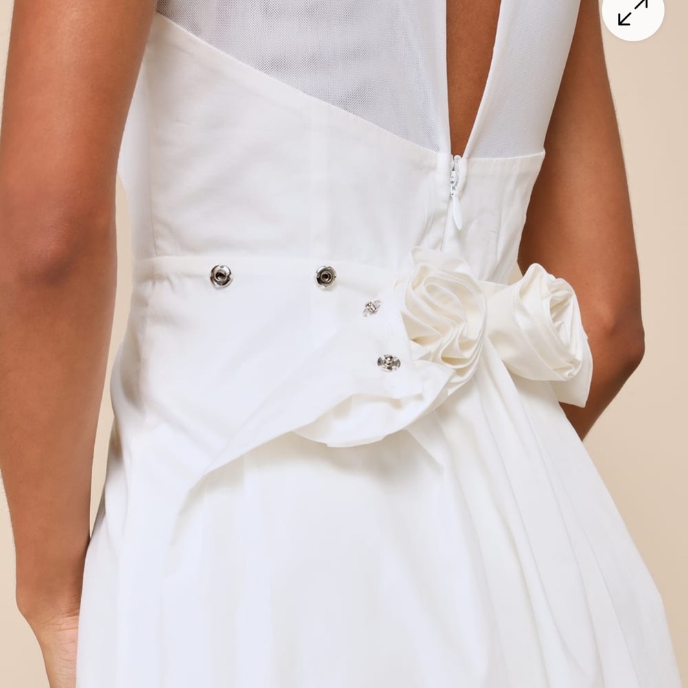 Lulu's NWT Chic Flourish White Rosette Train Mini Dress Womens Medium New - Picture 3 of 13